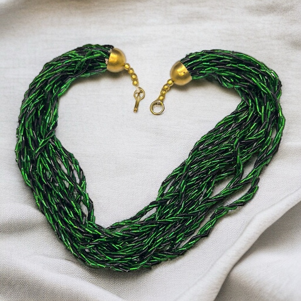 Vintage Hunter Green & Black Torsade Style Bugle Bead